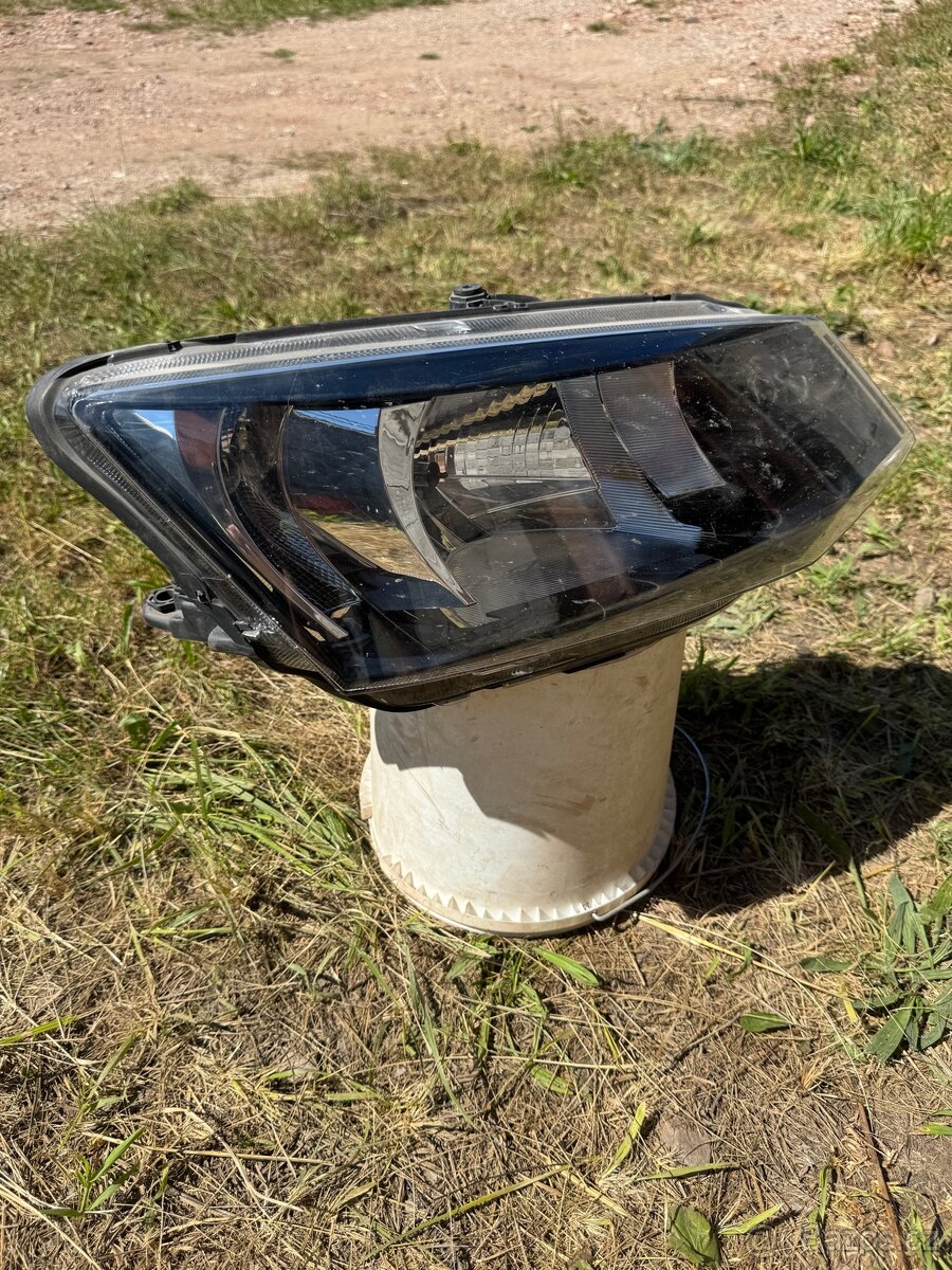 Škoda Fabia 3 pravé světlo - 2