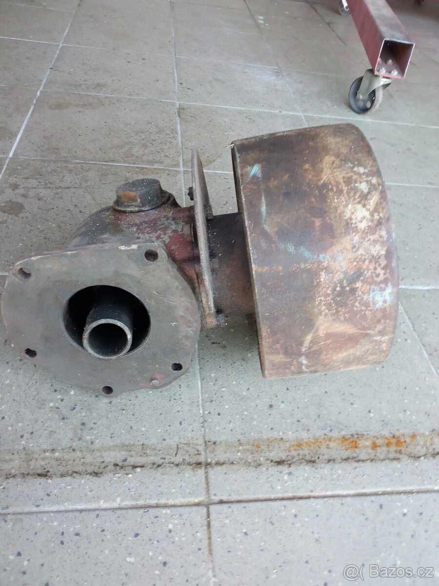 Zetor 25 uhlová převodovka - 2