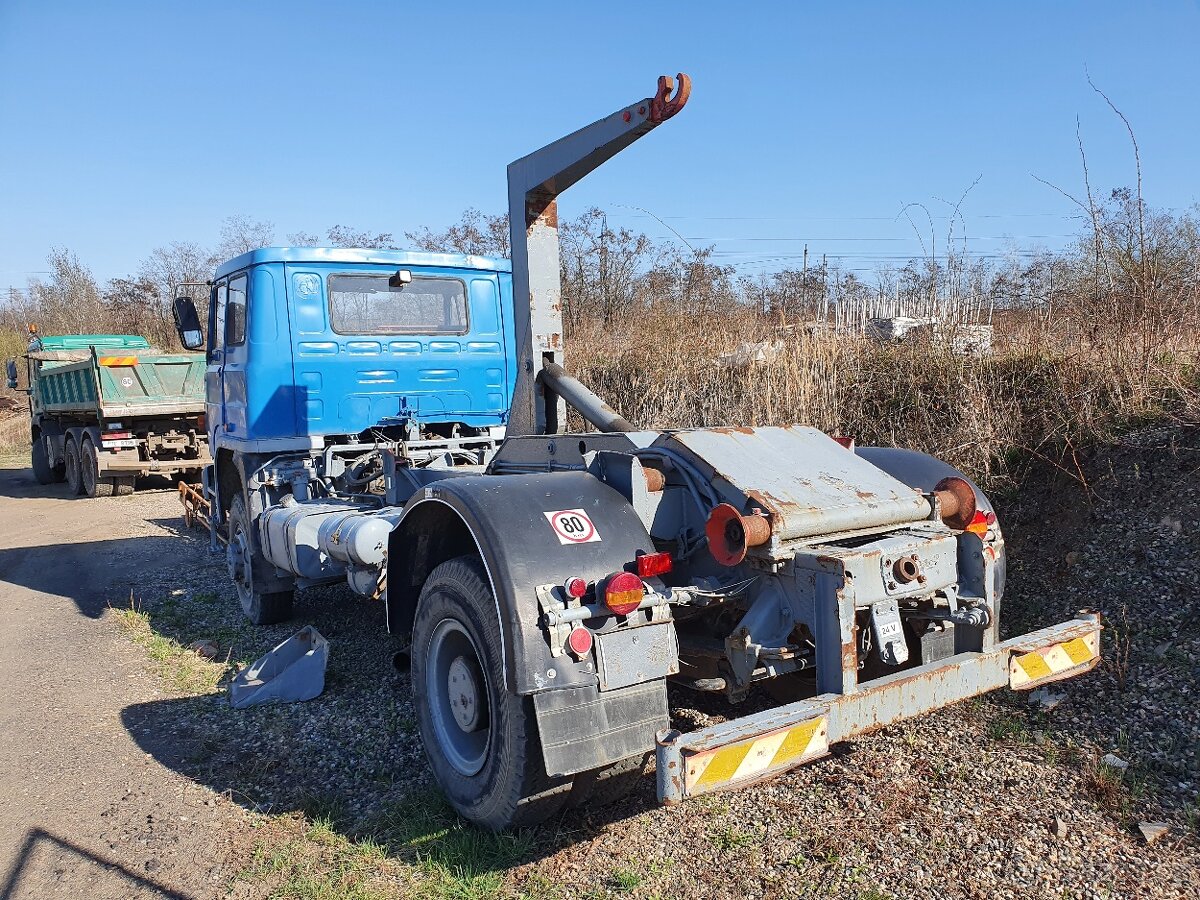 LIAZ 4x4, TP, hákový kontejner - 2
