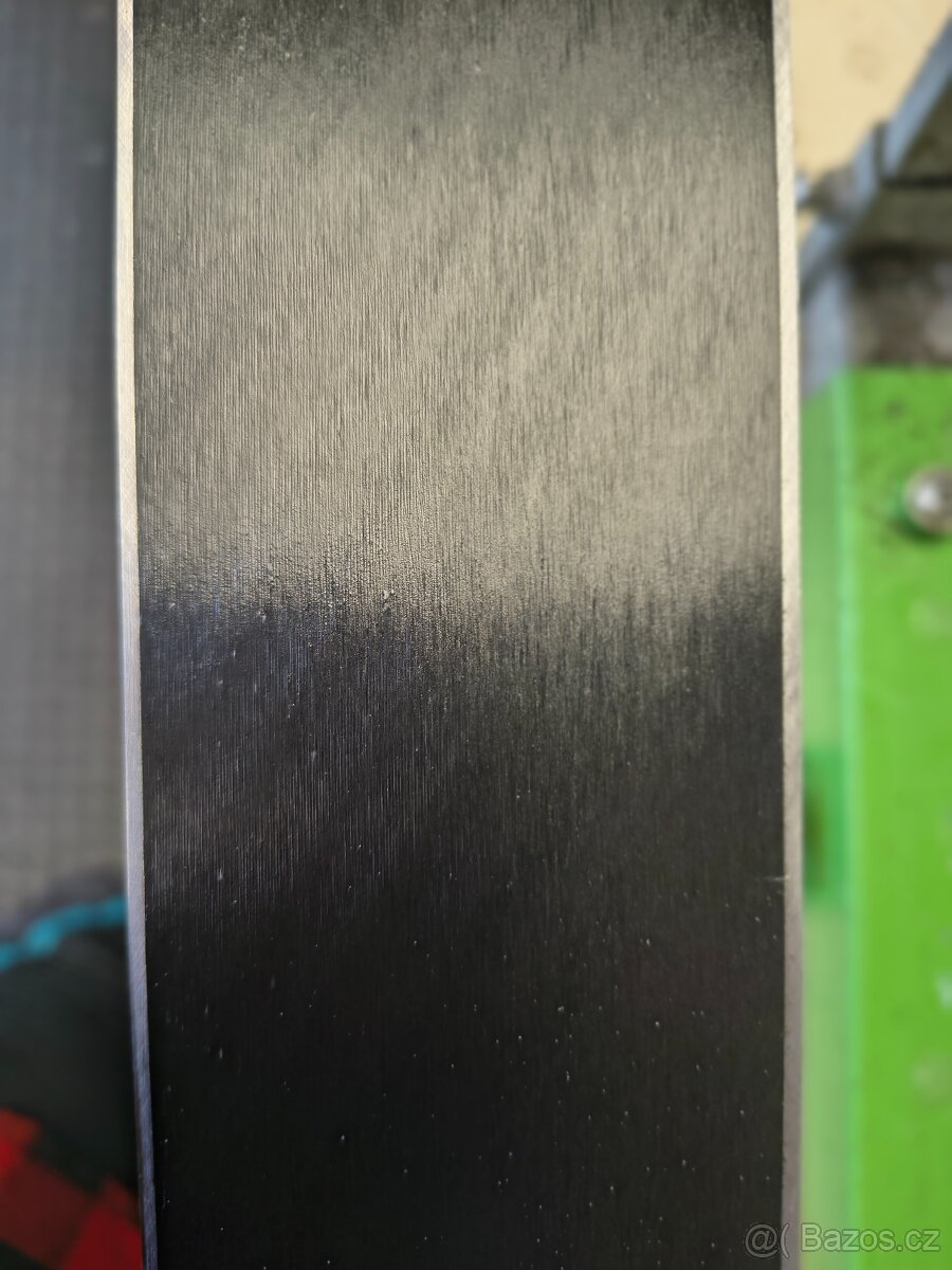 Nabroušené lyže za pár kaček - Atomic - 2