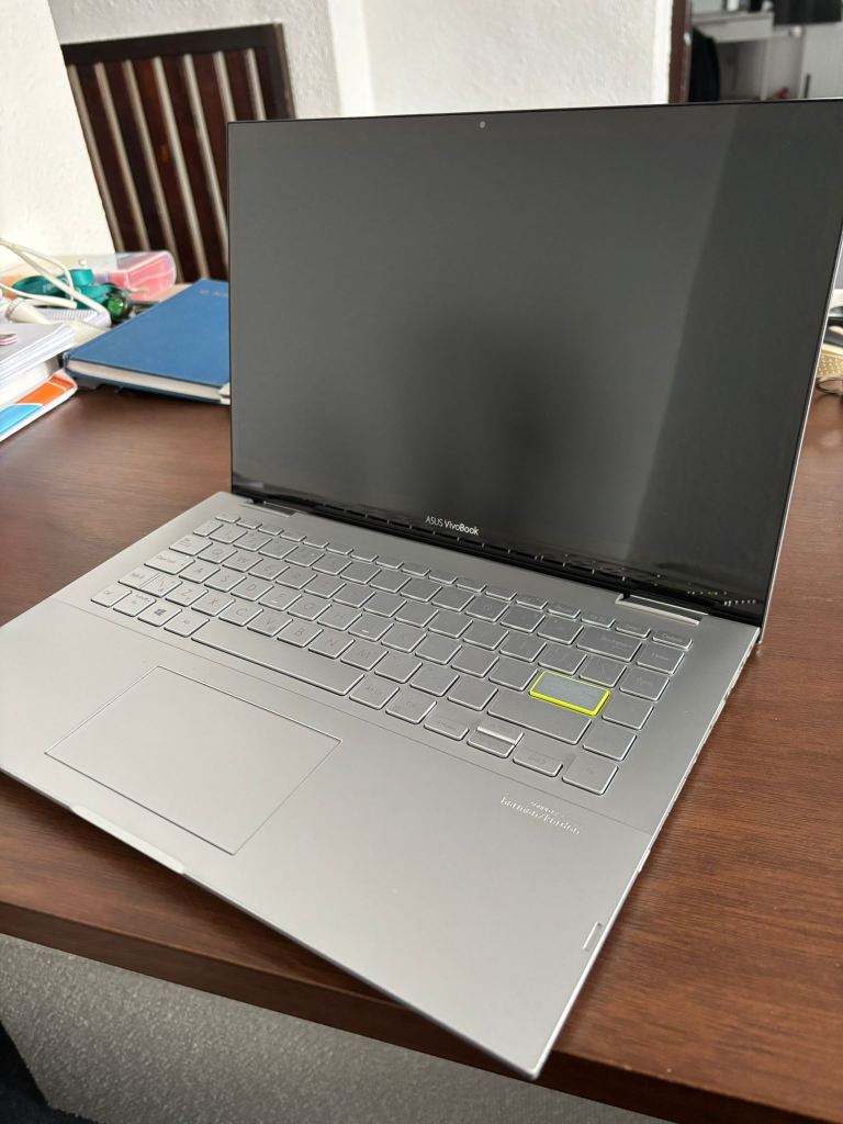 Prodám notebook Asus VivoBook v pěkném stavu 6900 Kč - 2