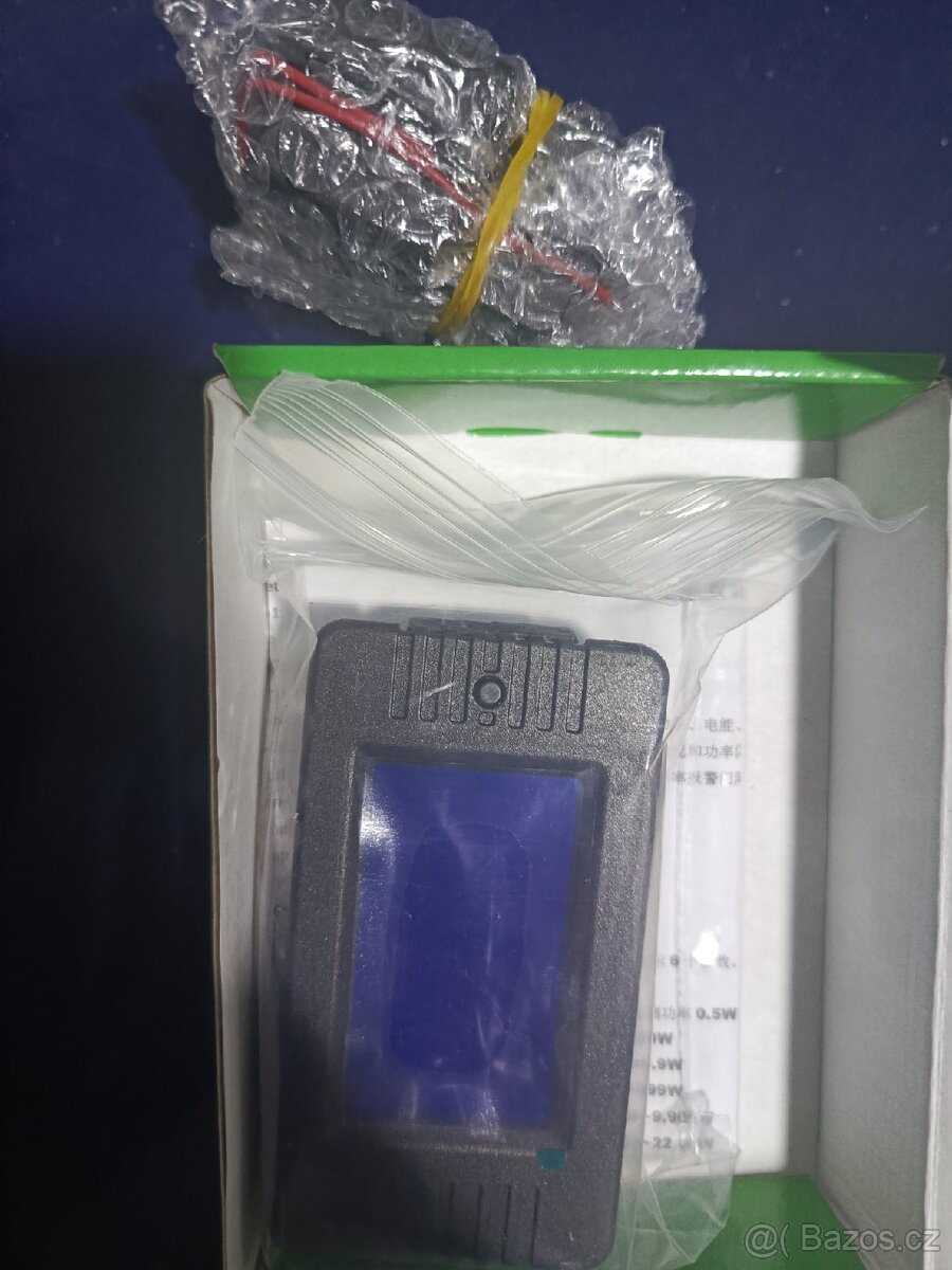 Měřič spotřeby watu voltů atd. - 2