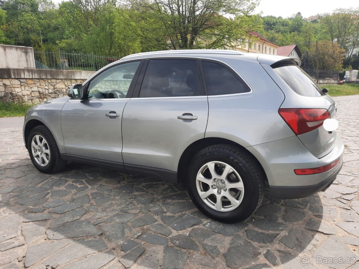 Audi Q5 2.0Tdi 125kw quattro 2011 najeto 209700km - 2