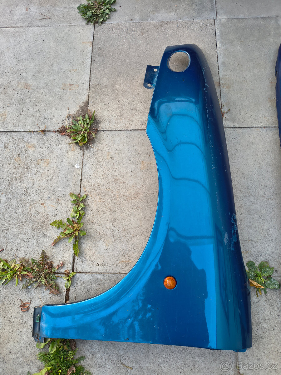 Levý přední blatník Fiat Multipla - 2