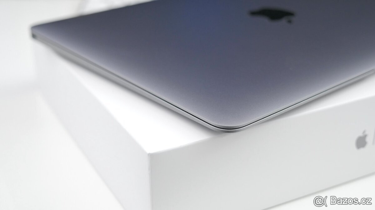 MacBook 12, Early 2016, kosmeticky top; Apple - 2