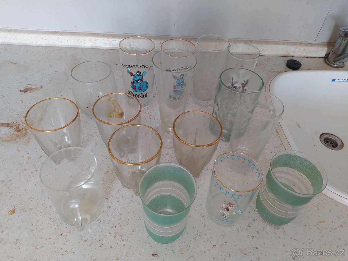 MIX skleniček, hrníčků, talířků a misek - 2