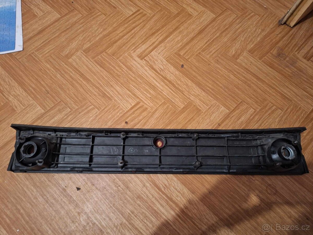 Zadní garnyž Mitsubishi 3000GT - 2