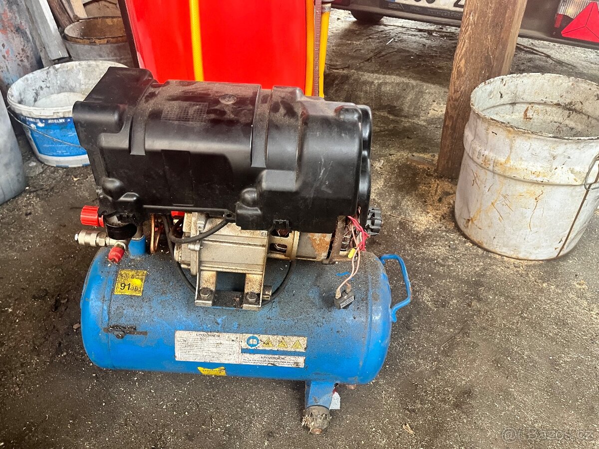 Olejová jímka s odsáváním – univerzální, s výpustným ventile - 2