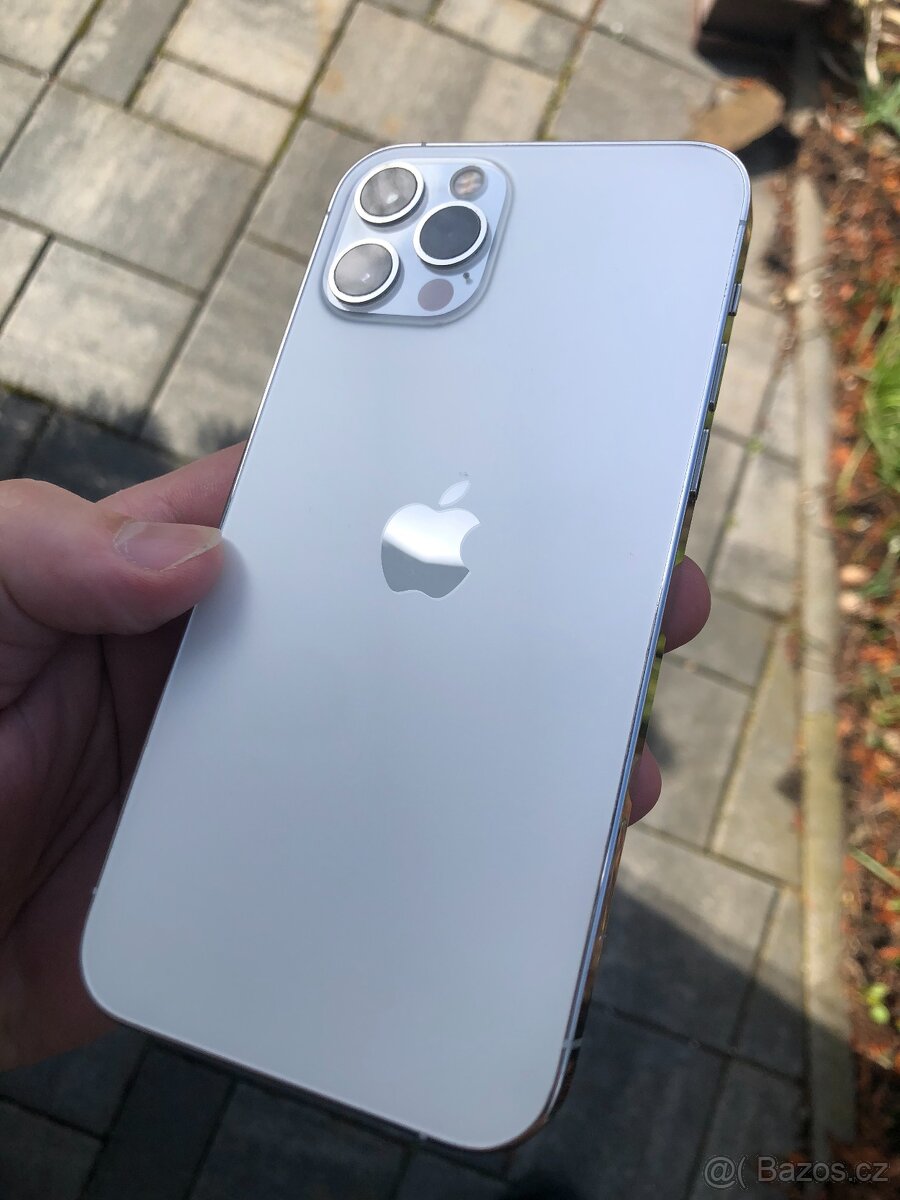 iPhone 12 PRO 128Gb v hezkém stavu, stříbrný - 2