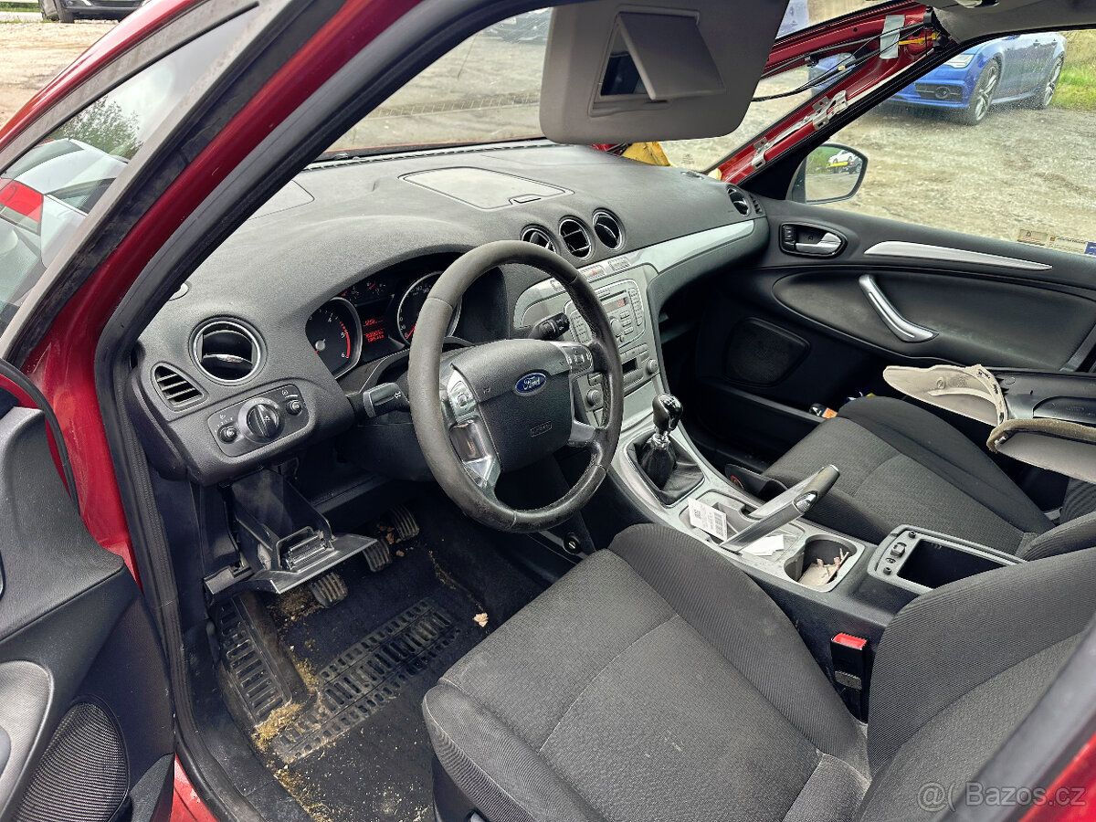 Ford Smax pouze náhradní díly - 2