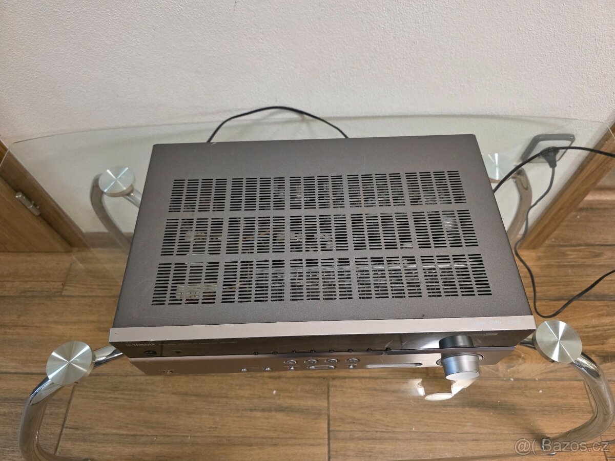 Yamaha RX-V367 - 2