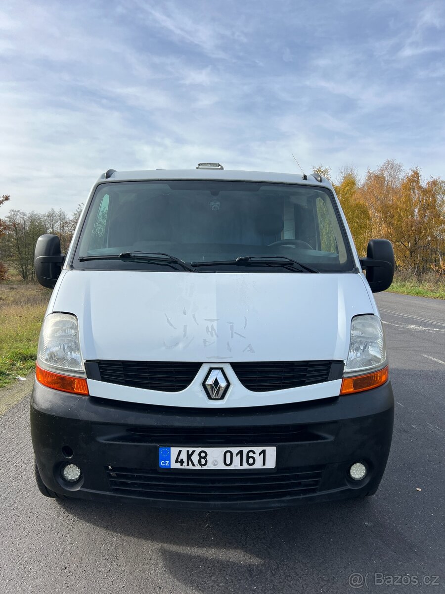 Obytná dodávka Renault - 2