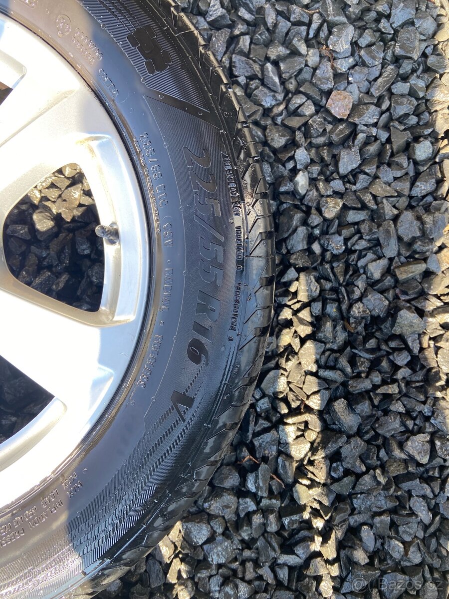 225/55r16 - 2