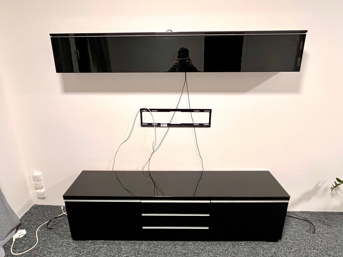 Obývací stěna ( MDF + Sklo ) - 2