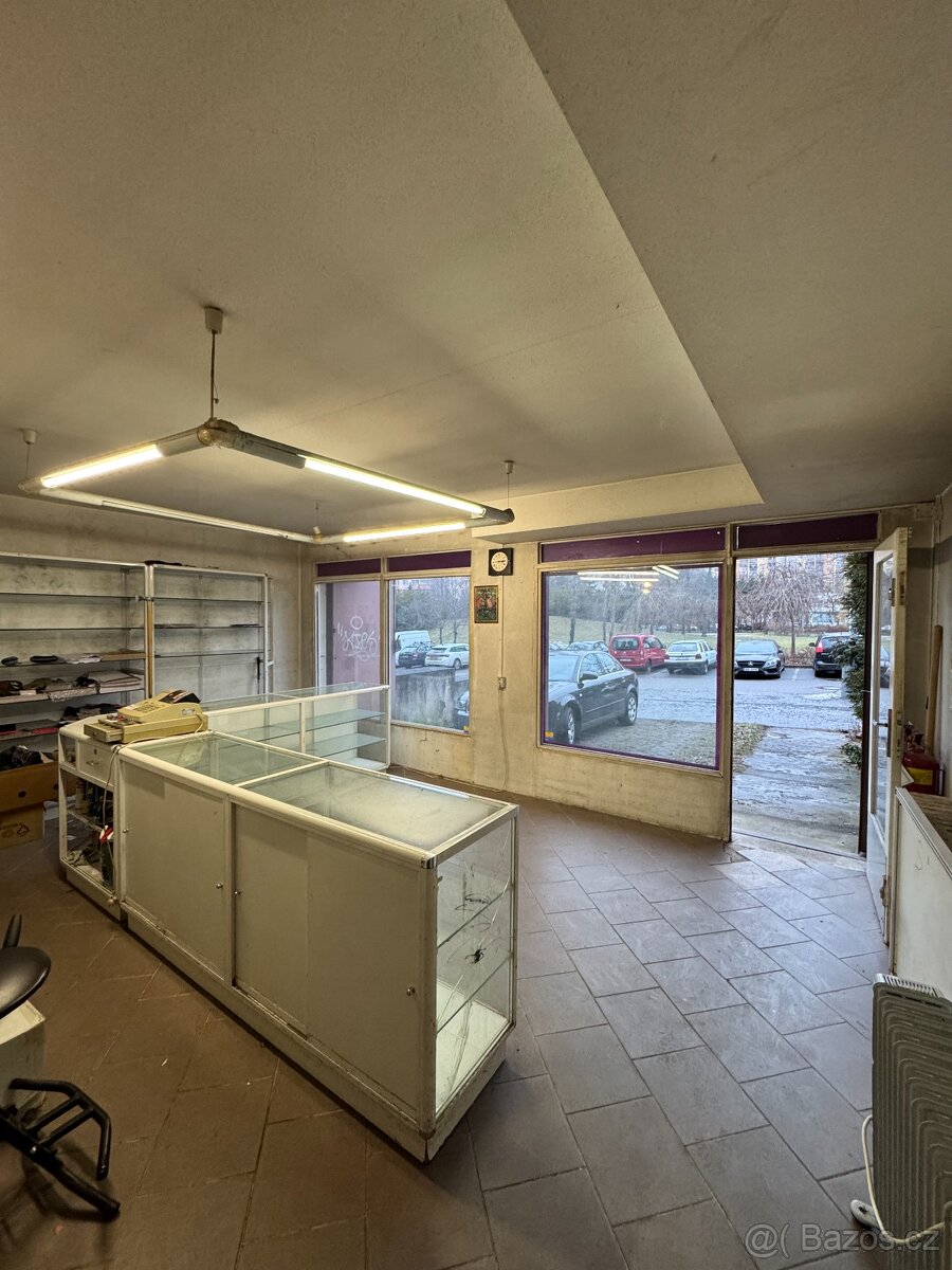 Prodej prostorné garáže - 2