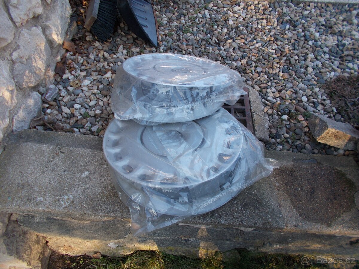 Sada poklic Volvo ´´15 V50, S40, C30, C70 - 2