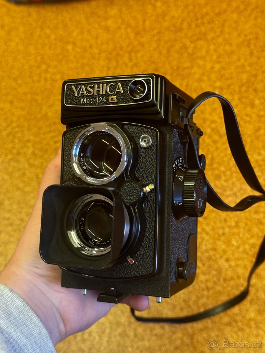Yashica Mat 124G - 2