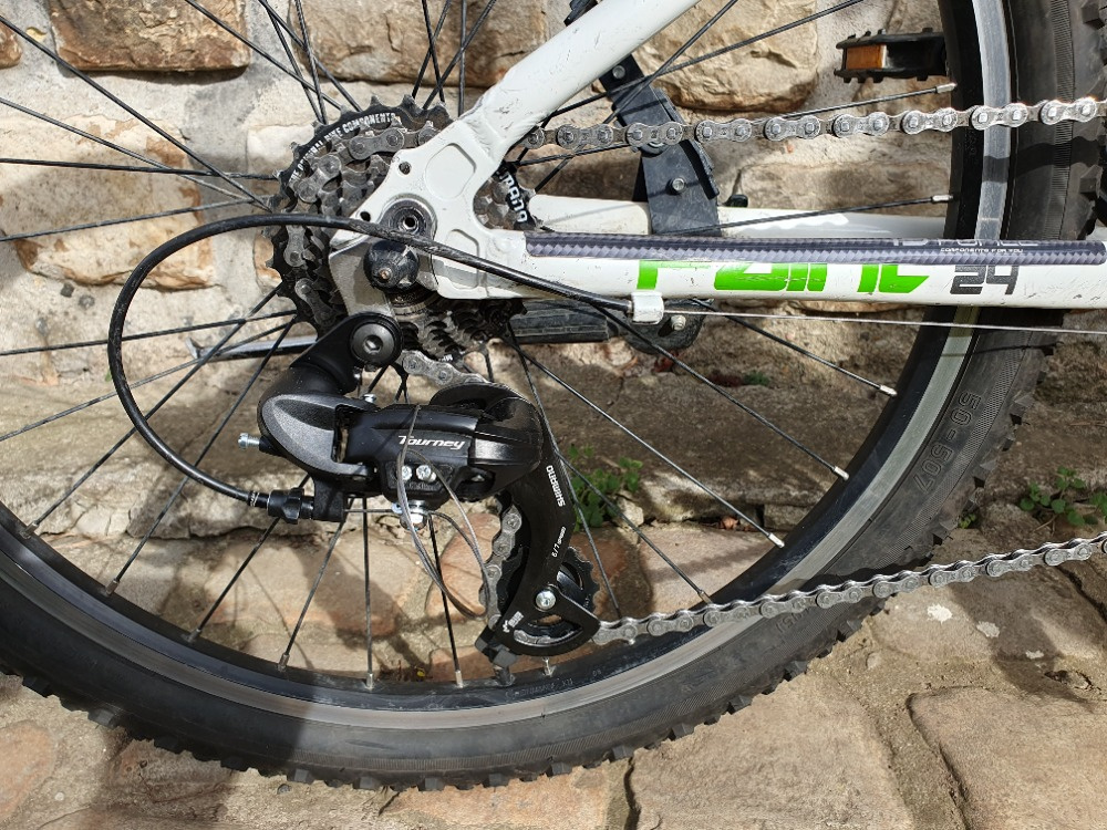 Superior Paint 24 - 2