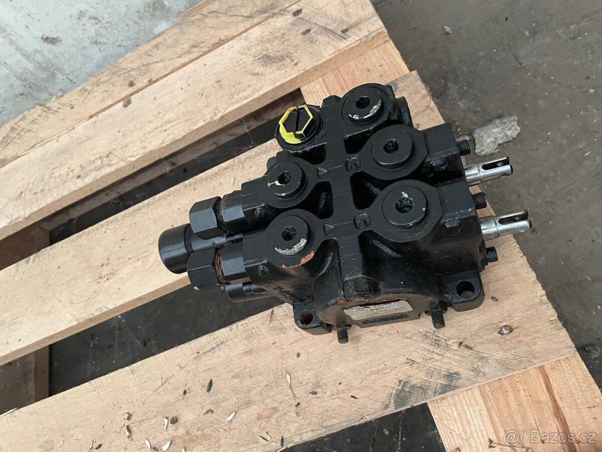 Čelní nakladač Case - 2