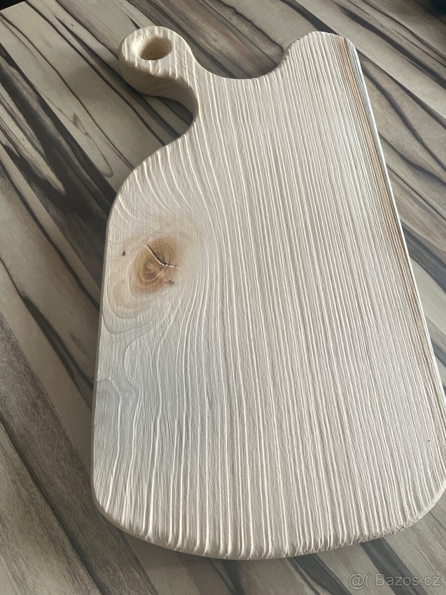 Kuchyňské prkénko z cedru - 2