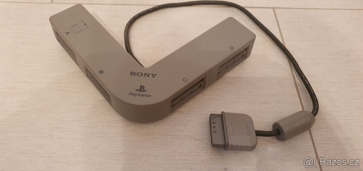 Sony PlayStation multitap - 2