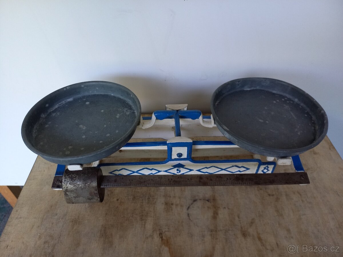 Staré kuchyňské váhy - 2