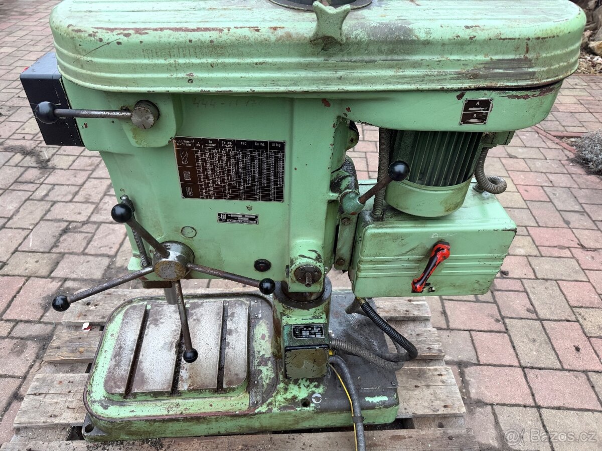 Stojanova vrtačka V20A - 2