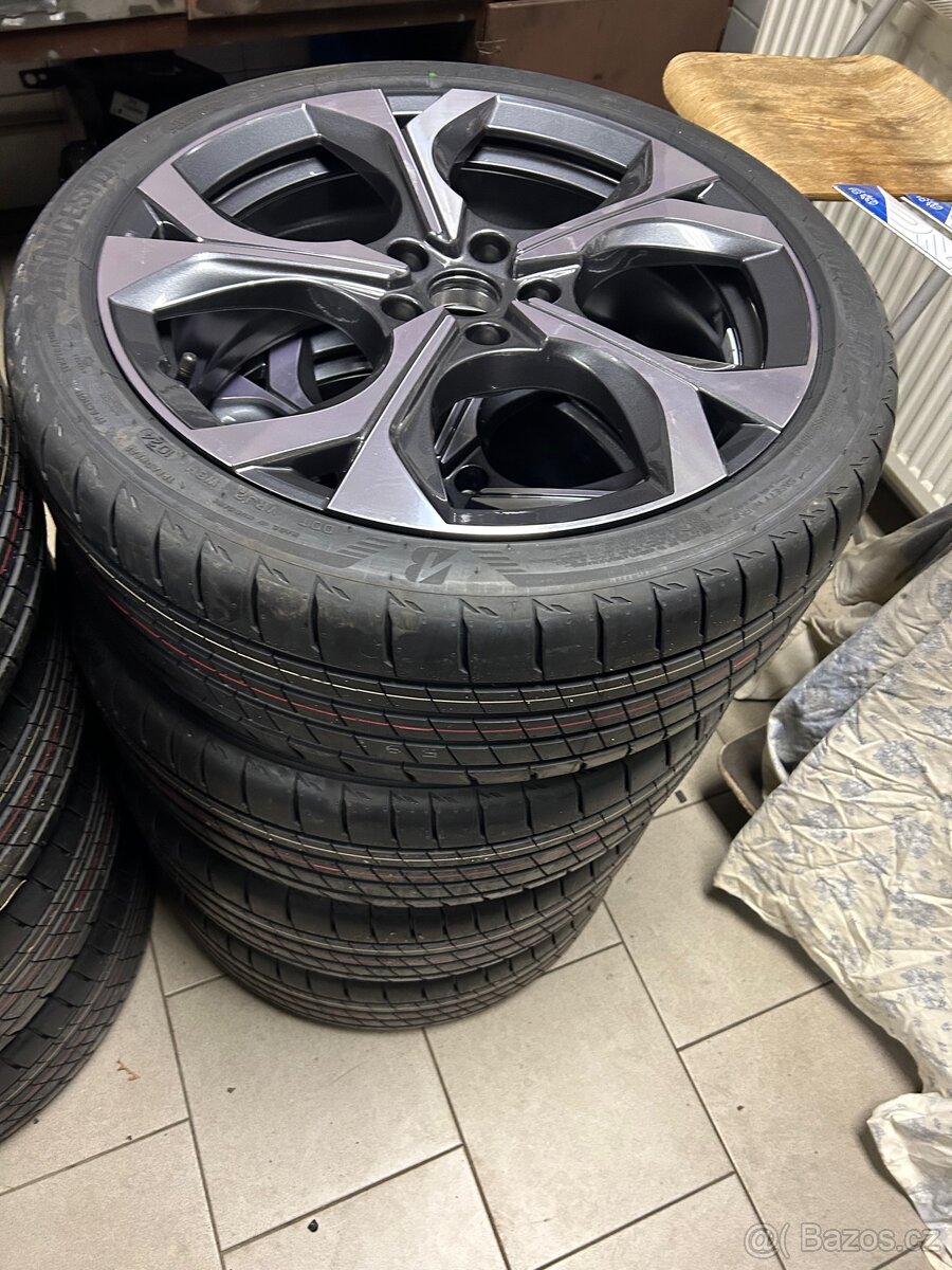 Škoda Octavia IV RS originální ALU Elias 19” 225/40 R19 - 2