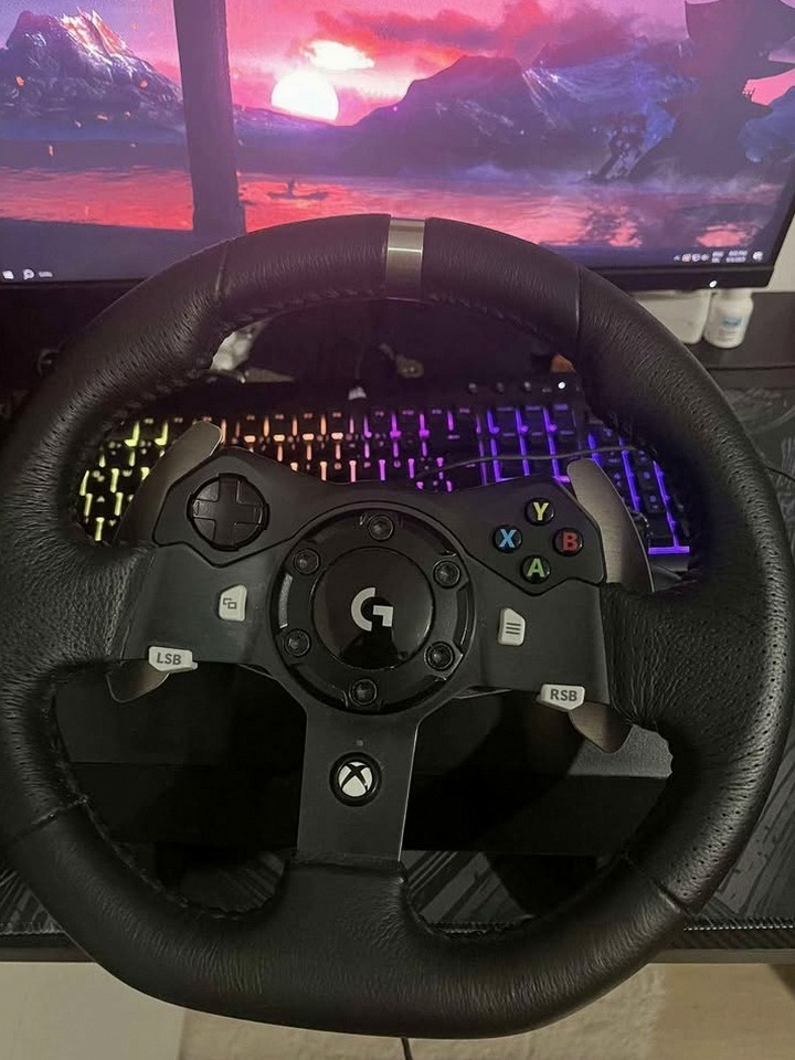 Logitech G920 volant s pedály a řazením - 2