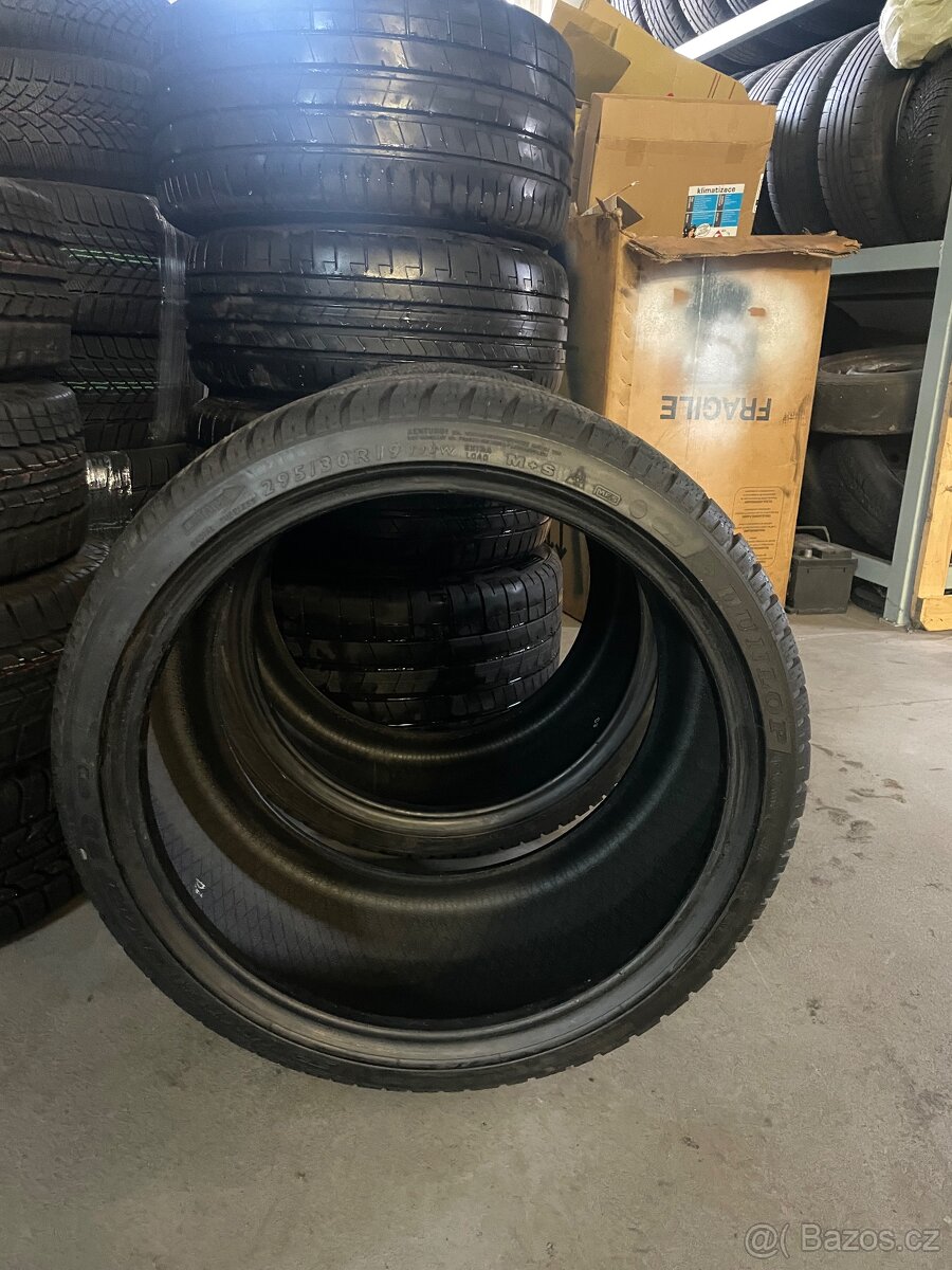 zimní pneu 295/30 19 - 2