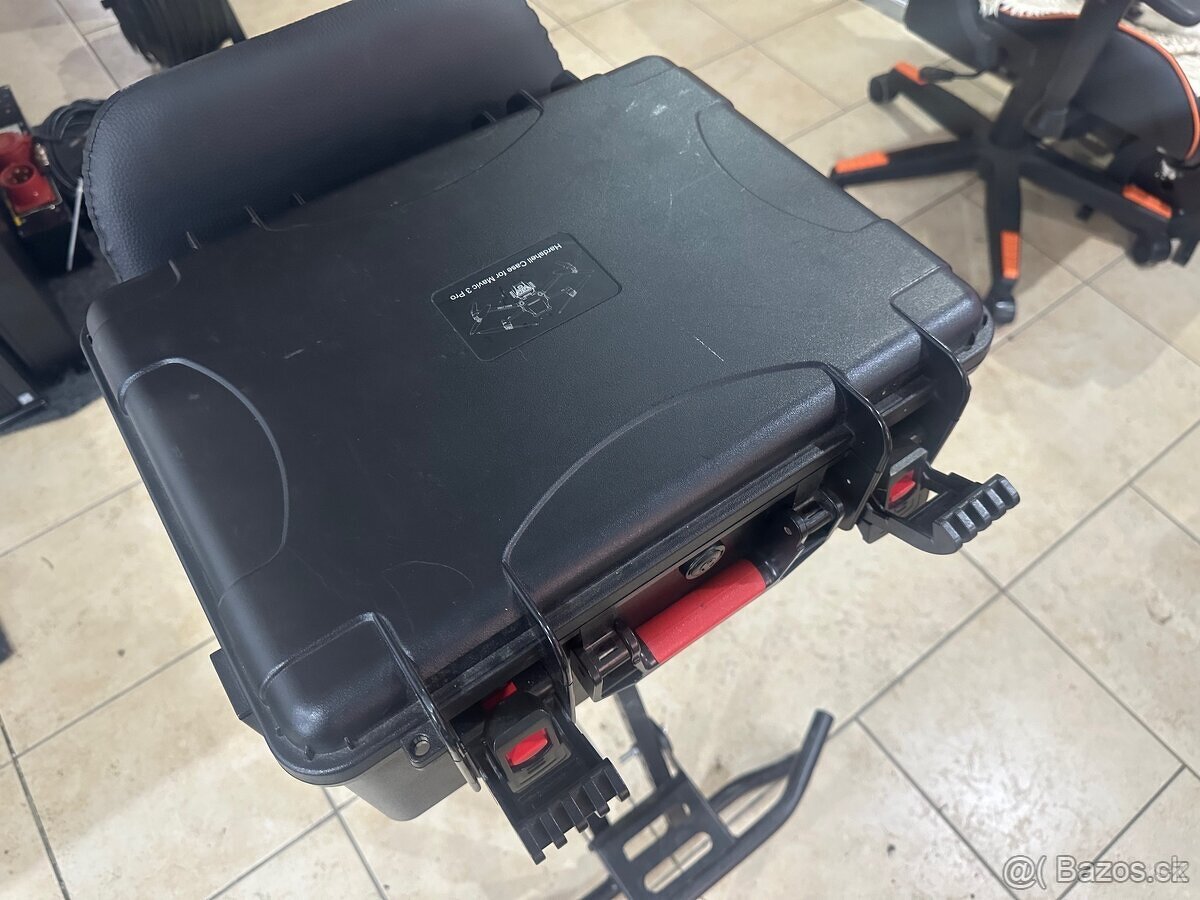 Dron DJI Mavic 3 Pro Fly More Combo - 2