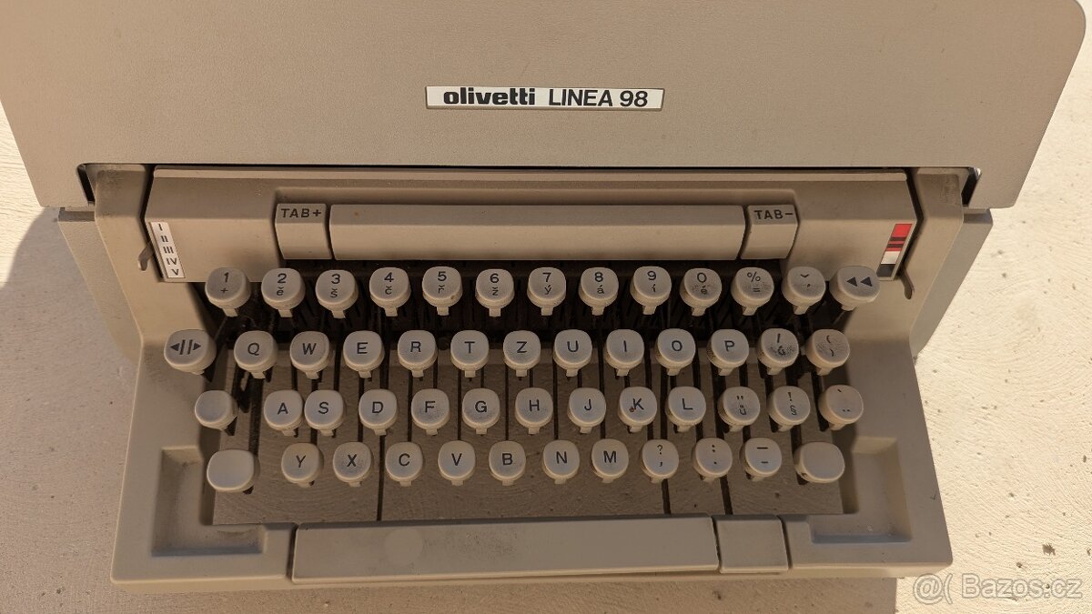 Psací stroj Olivetti Linea 98 - 2