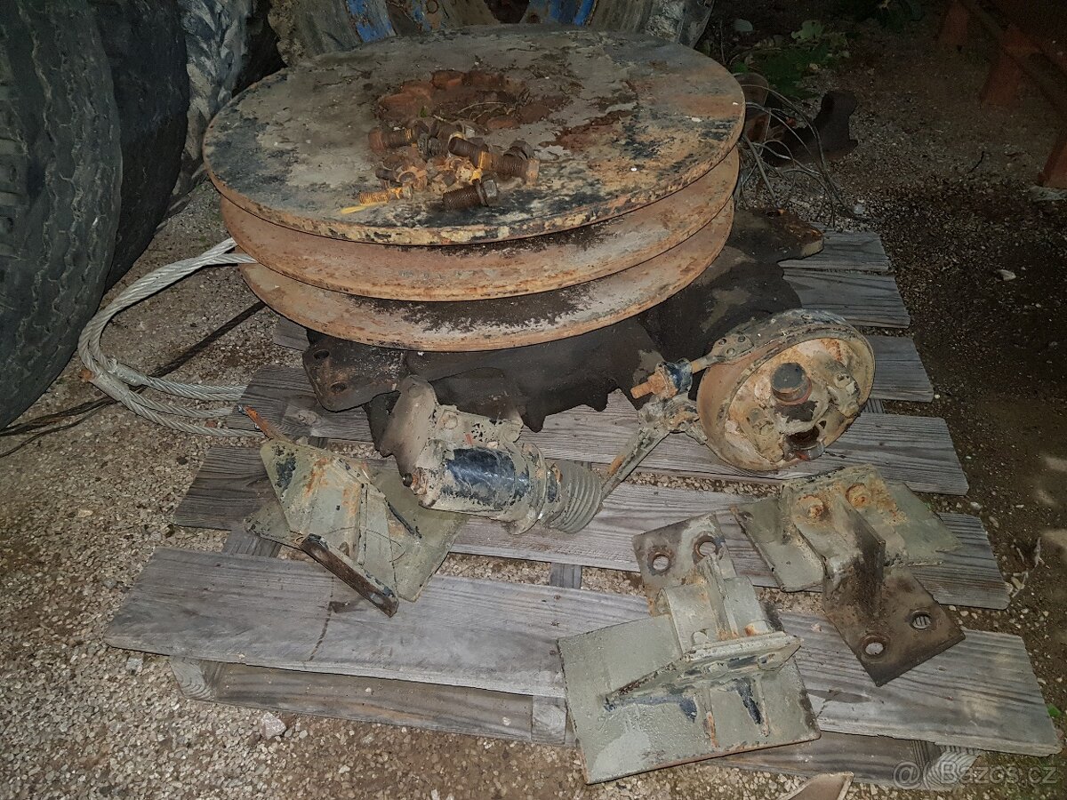 Tatra 813 naviják - 2