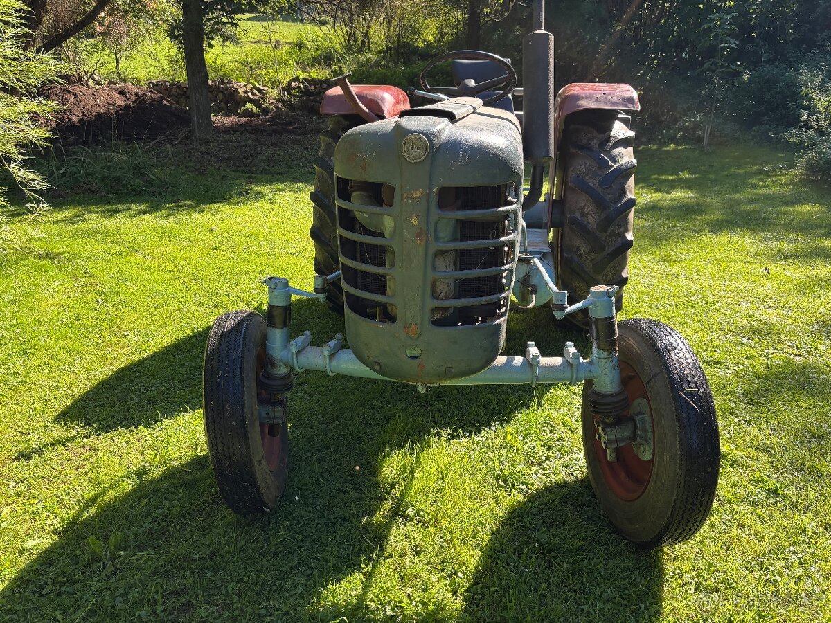 TRAKTOR ZETOR 3011 - 2