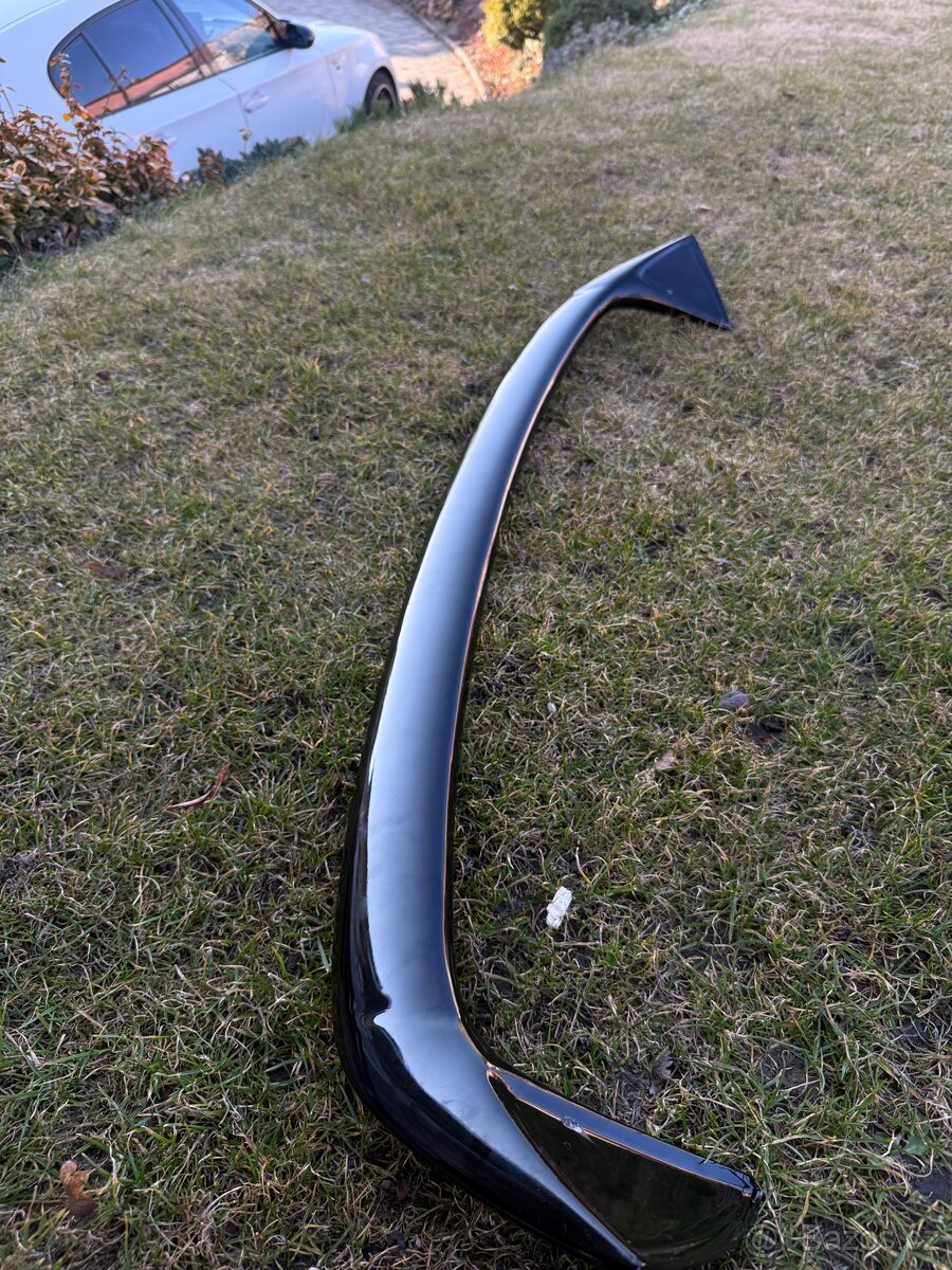Křídlo BMW E87 - 2