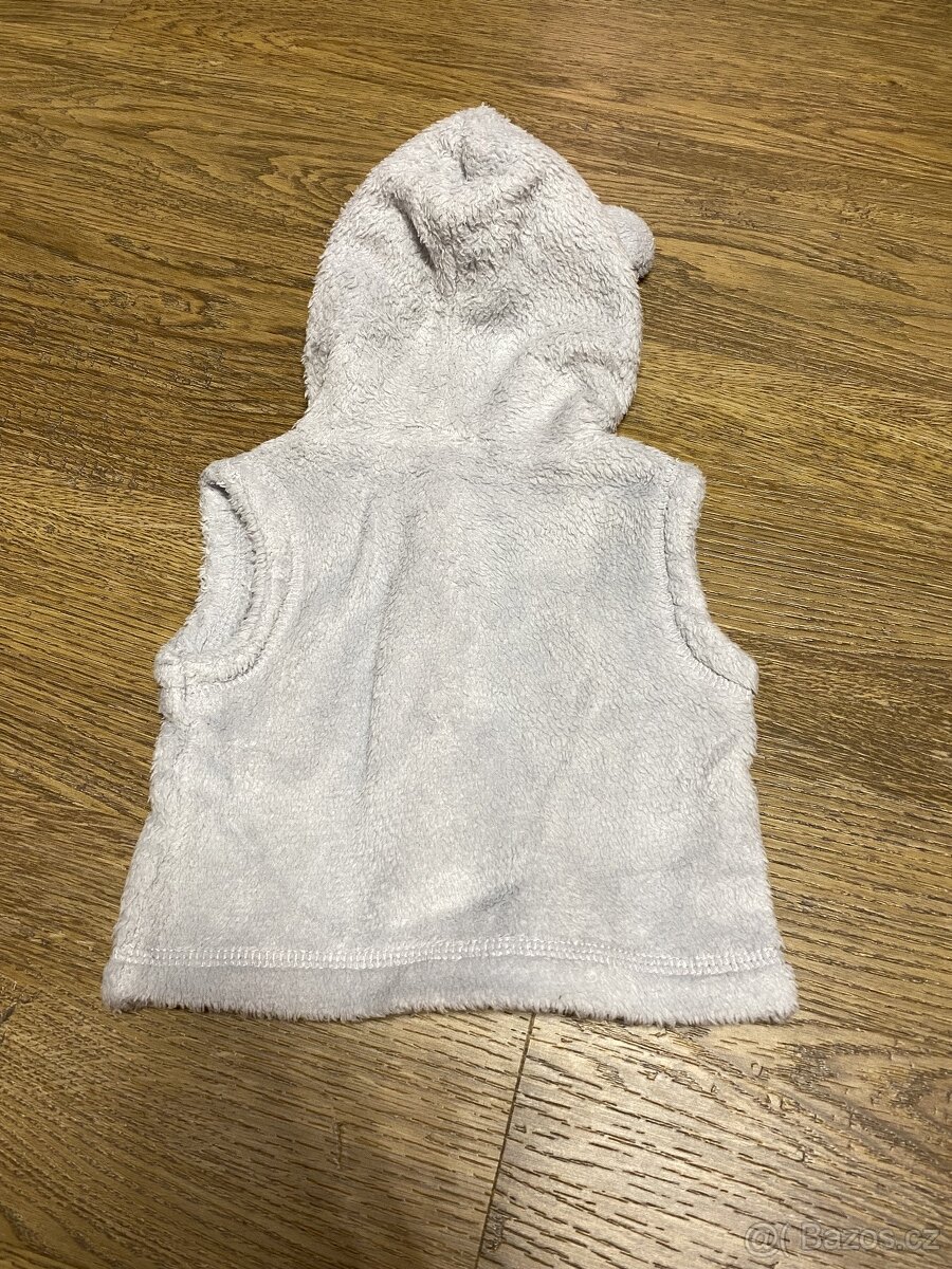 Fleecova vesticka s kapuci vel 62/68 - 2