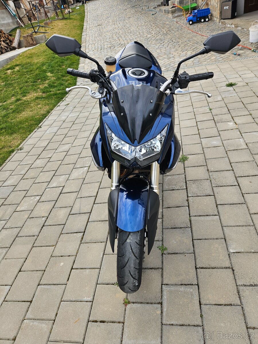 Kawasaki Z1000 - 2