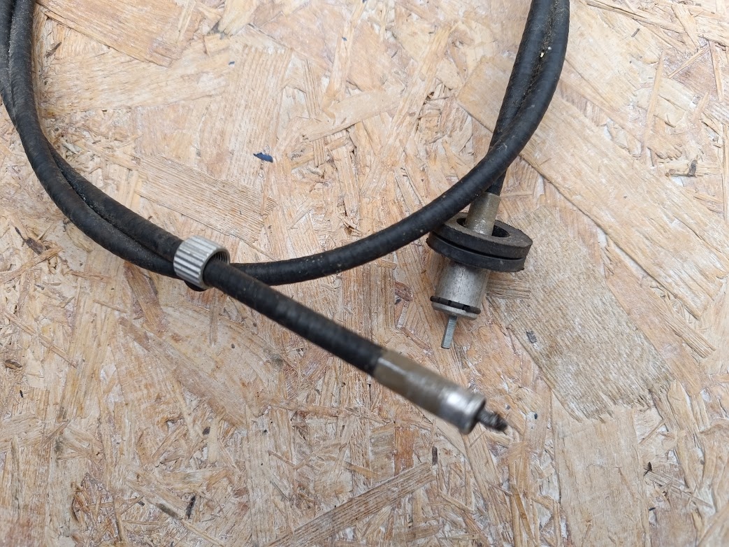 Bowden tachometru Dácia - 2