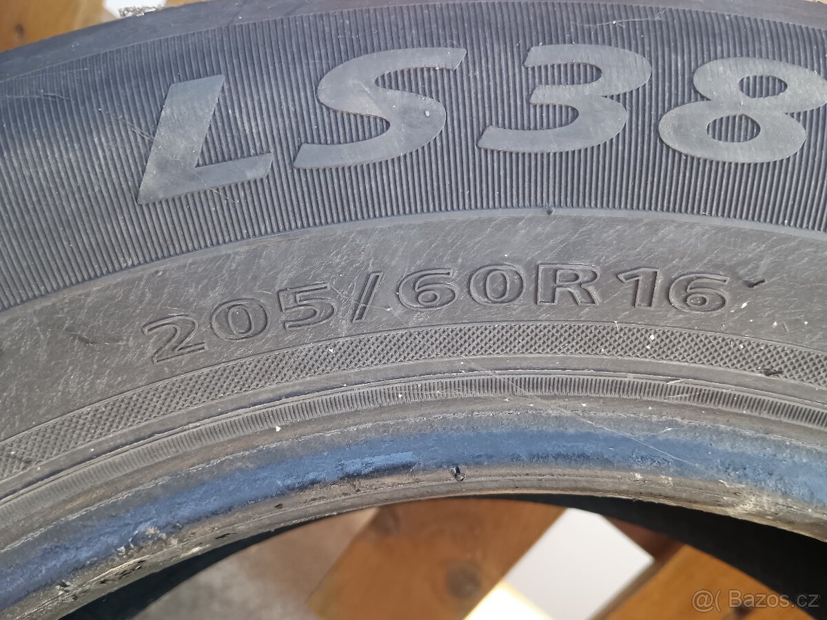 Letní pneu 205/60/16 - 2