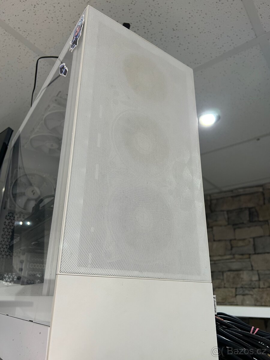 Herní PC +monitor - 2