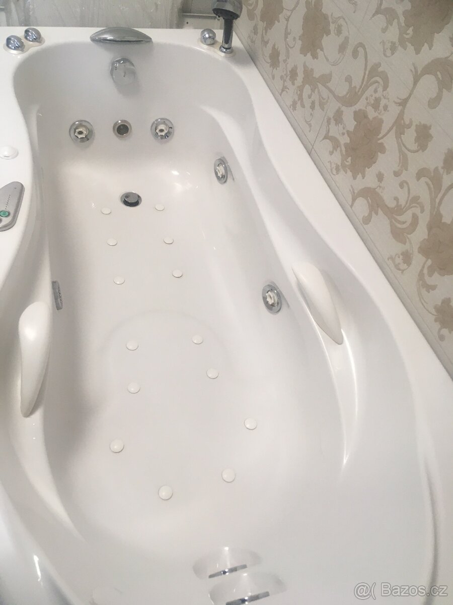 Prodám luxusní hydromasážní vanu ALBATROS - 2