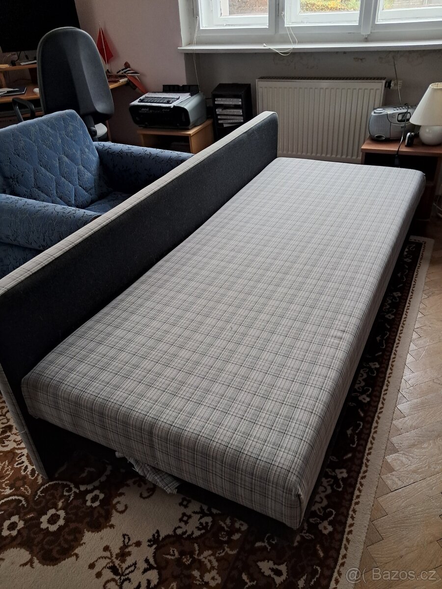 Valenda s uloznym prostorem - 2