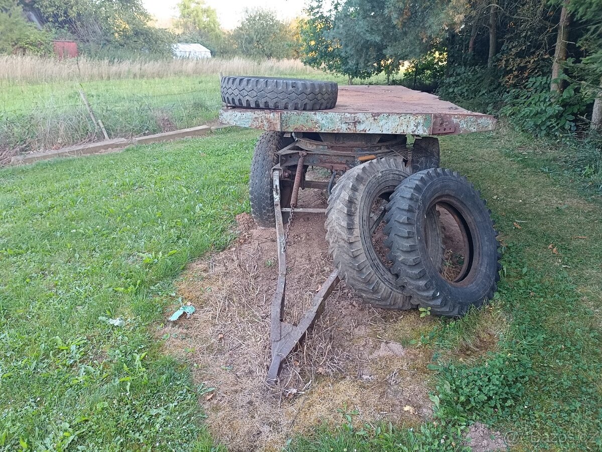 vlečka za traktor, podvozek pro včelník, umístění reklamy - 2