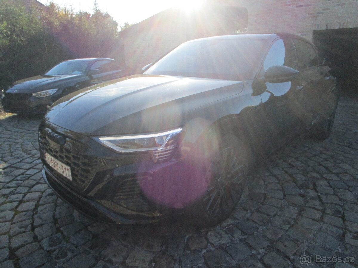 Audi Q8 E-Tron 50 Sline - 2