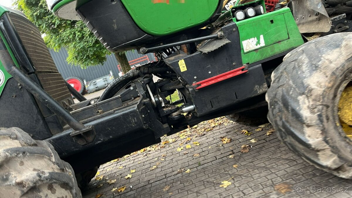 Harvestor JOHN DEERE 1270E - 2