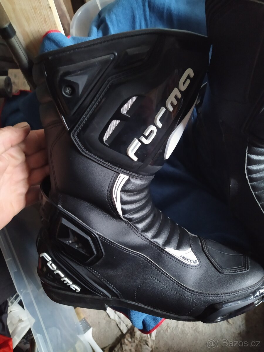 Prodám párkrát použité boty na moto - 2