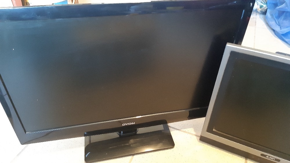 Baterie a televize 12 V - karavan nebo obytné auto - 2