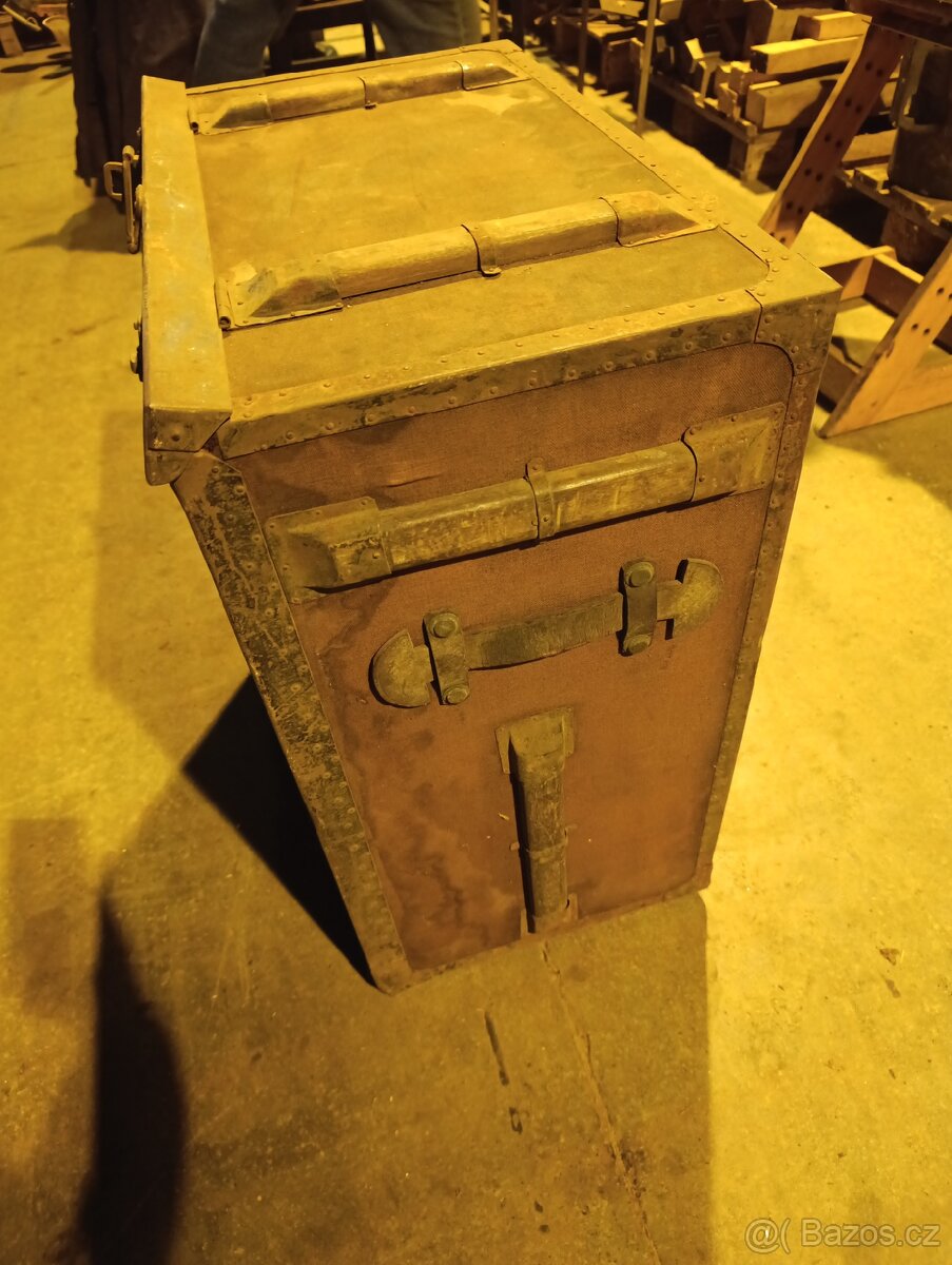 Historický lodní kufr - 2