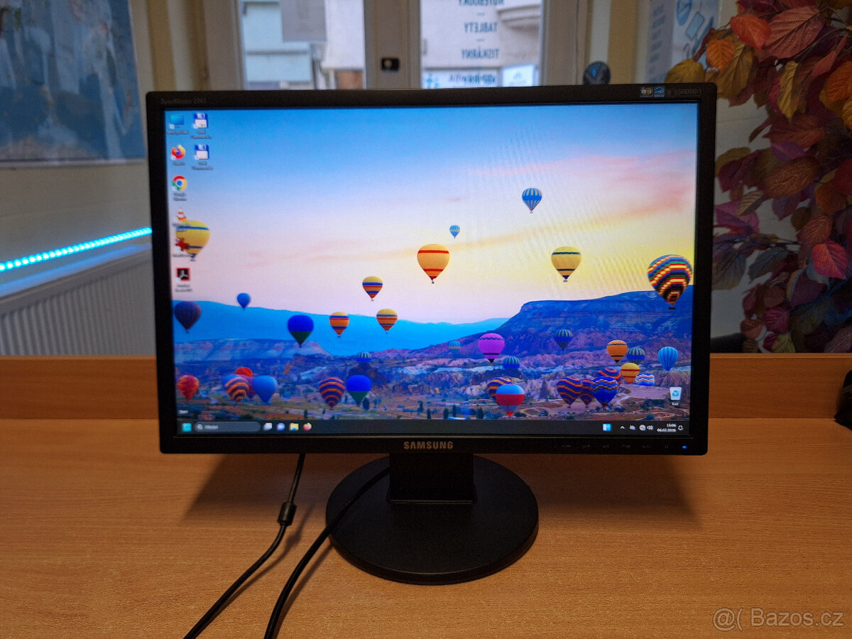Samsung SyncMaster 2243 - 22", 1680x1050, VGA, záruka - 2