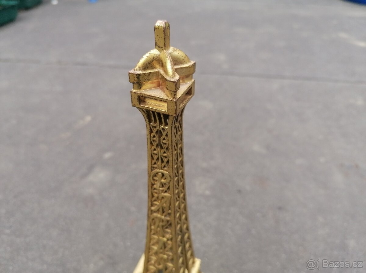 Predám Eiffelova veža - 2